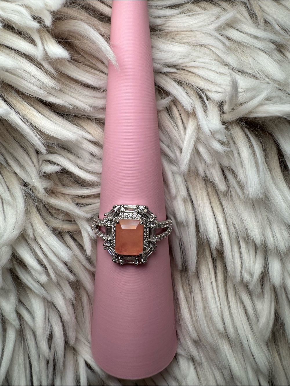 Ring - Picture 4 of 6